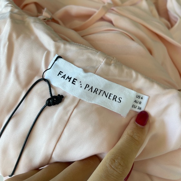 Fame and Partners Dress- pink wrap size 4 - Picture 5 of 5